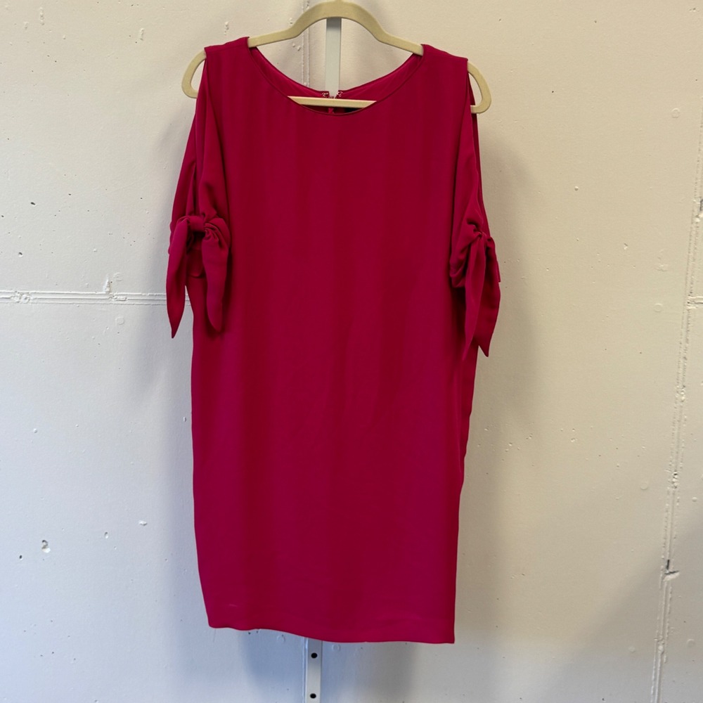 Vince Camuto Magenta Pink Cold Shoulder Tie Sleeve Shift Dress Size 8